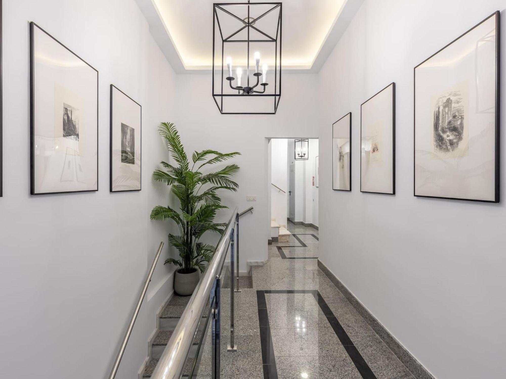 Central Stylish And Elegant 1 & 2 Bedroom Apartments I Granada Exterior photo